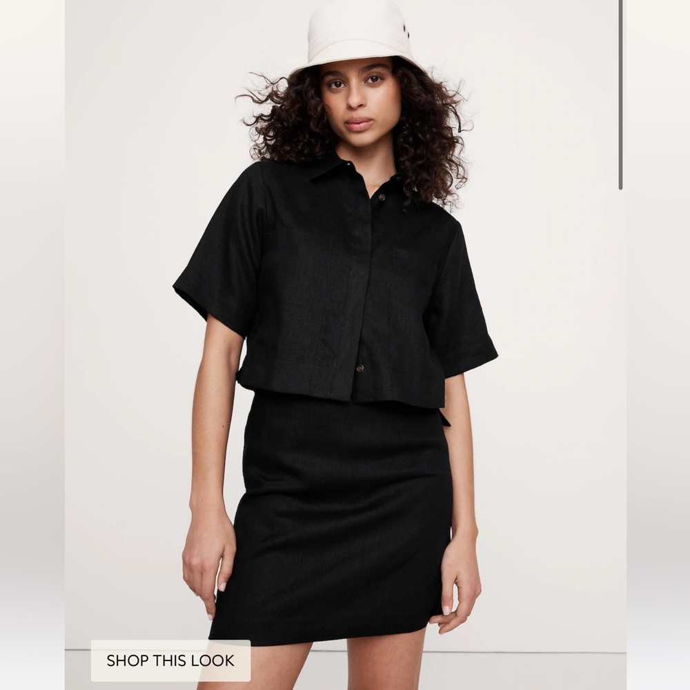Banana Republic- Boxy linen cropped shirt